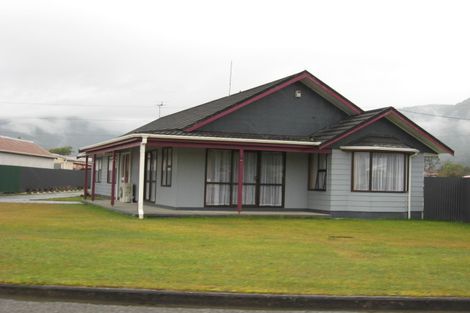 Photo of property in 9 Matai Street, Dobson, Greymouth, 7805