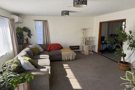 Photo of property in 76 Queenspark Drive, Parklands, Christchurch, 8083