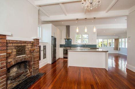 Photo of property in 120 West End Road, Westmere, Auckland, 1022