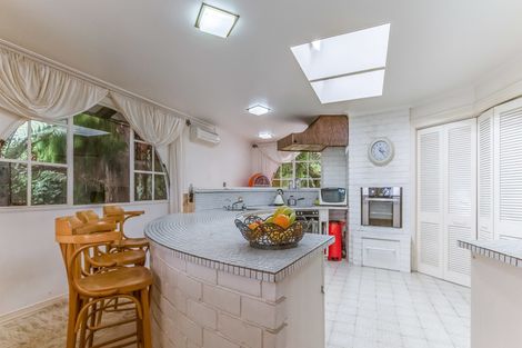 Photo of property in 35 Tawini Road, Titirangi, Auckland, 0604