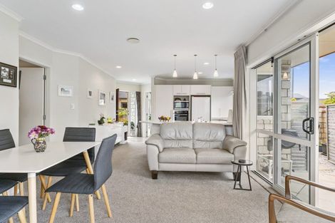 Photo of property in 24/100 Millers Road, Brookfield, Tauranga, 3110