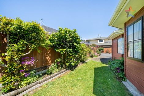 Photo of property in 2/25 De Menech Grove, Avalon, Lower Hutt, 5011