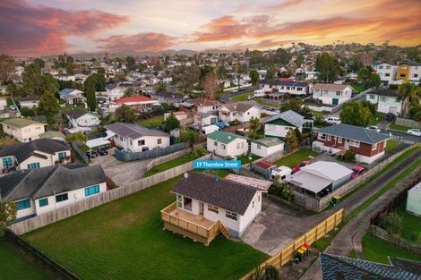 Photo of property in 19 Thornlow Street, Glendene, Auckland, 0602