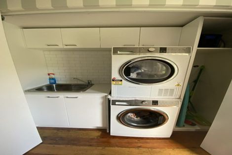 Photo of property in 52 Dundas Street, Seatoun, Wellington, 6022