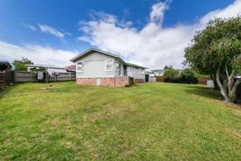 Photo of property in 13 Wycherley Drive, Bucklands Beach, Auckland, 2014