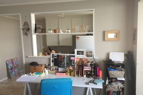 Photo of property in 19 Hania Street, Mount Victoria, Wellington, 6011