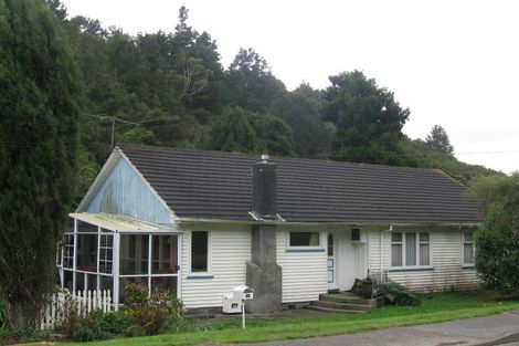 Photo of property in 76 Raukawa Street, Stokes Valley, Lower Hutt, 5019