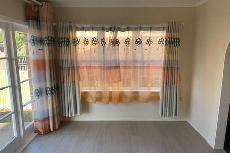 Photo of property in 206 Edmonton Road, Te Atatu South, Auckland, 0610