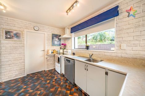 Photo of property in 179 Miromiro Road, Normandale, Lower Hutt, 5010