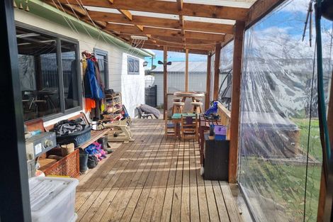 Photo of property in 473 Tararua Road, Levin, 5571