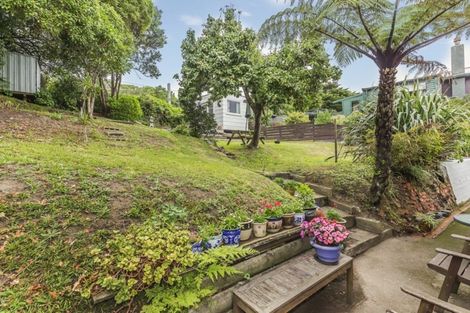 Photo of property in 21 Te Pari Pari Road, Pukerua Bay, 5026