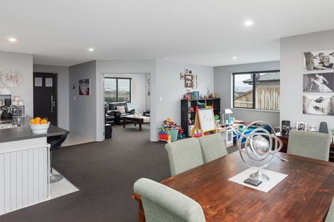 Photo of property in 26 Rochfort Crescent, Pyes Pa, Tauranga, 3112