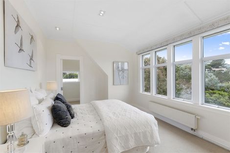 Photo of property in 120 Trelissick Crescent, Ngaio, Wellington, 6035