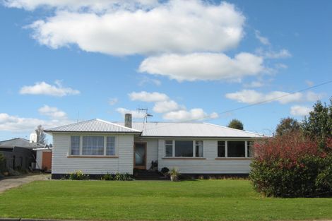 Photo of property in 14 Hammond Street, Bulls, 4818