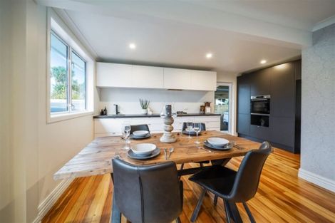 Photo of property in 273 South Road, Hawera, 4610