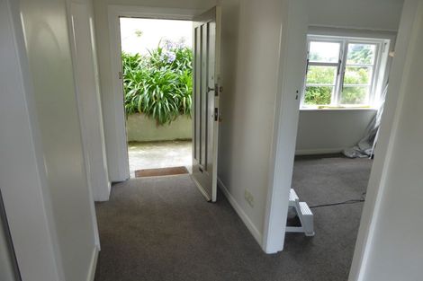 Photo of property in 7 Stowe Hill, Thorndon, Wellington, 6011