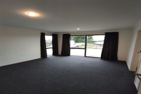 Photo of property in 19 Mcgowan Rise, Tuakau, 2121