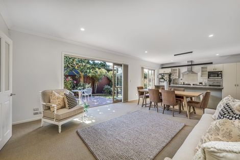 Photo of property in 15 Solway Avenue, Ilam, Christchurch, 8041