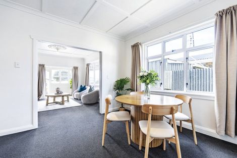 Photo of property in 100 Lemon Street, New Plymouth, 4312