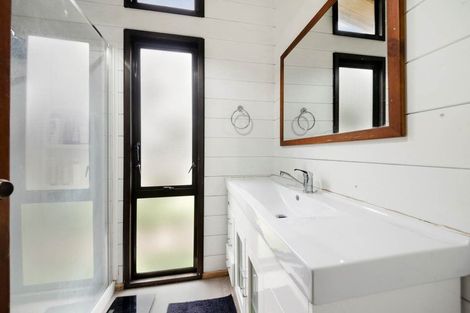 Photo of property in 5 Pinehurst Place, Wattle Downs, Auckland, 2103