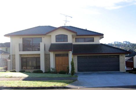 Photo of property in 33 Chieftain Rise, Goodwood Heights, Auckland, 2105