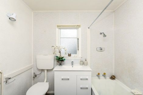 Photo of property in 81e Huatoki Street, Vogeltown, New Plymouth, 4310