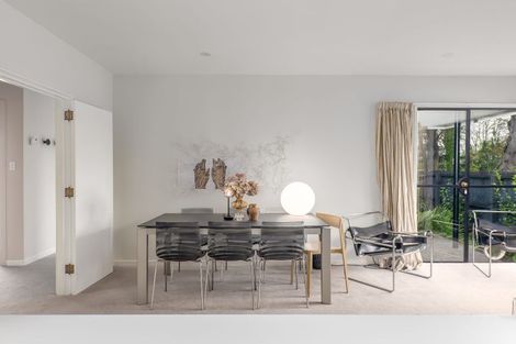 Photo of property in 155 Fendalton Road, Fendalton, Christchurch, 8041