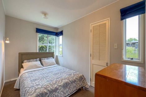 Photo of property in 107 Howard Road, Orere Point, Papakura, 2585