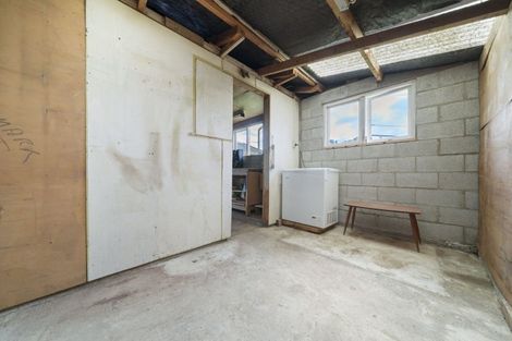 Photo of property in 14 Belfast Place, Roslyn, Palmerston North, 4414