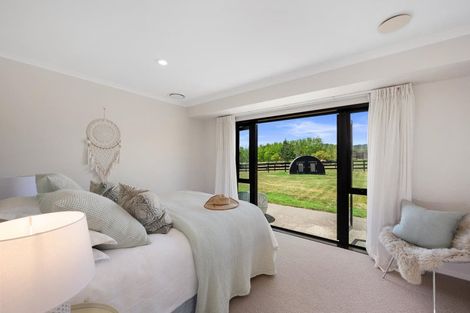 Photo of property in 903 Old North Road, Waimauku, 0882