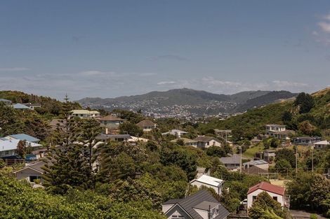 Photo of property in 15 Dunmail Way, Newlands, Wellington, 6037