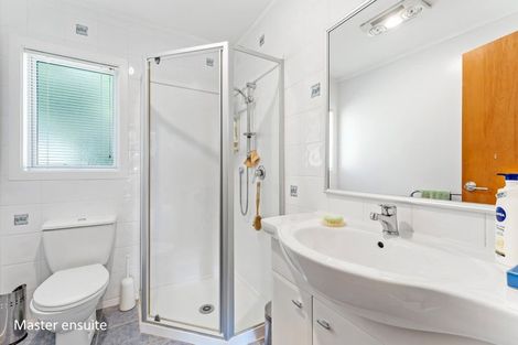 Photo of property in 1082 Sandspit Road, Sandspit, Warkworth, 0982