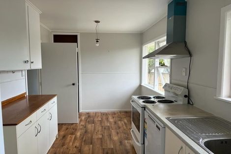 Photo of property in 37 Hilling Street, Titirangi, Auckland, 0604