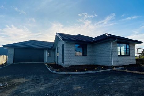 Photo of property in 6 Faber Place, Rototuna North, Hamilton, 3210