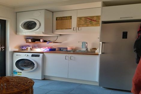 Photo of property in 37 Porterfield Street, Macandrew Bay, Dunedin, 9014