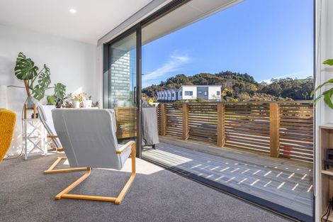 Photo of property in 27 Holystone Road, Whitby, Porirua, 5024