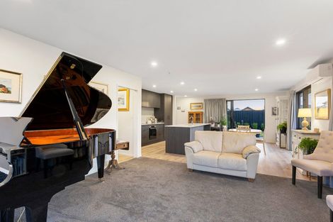 Photo of property in 8 Hanmer Crescent, Rangiora, 7400