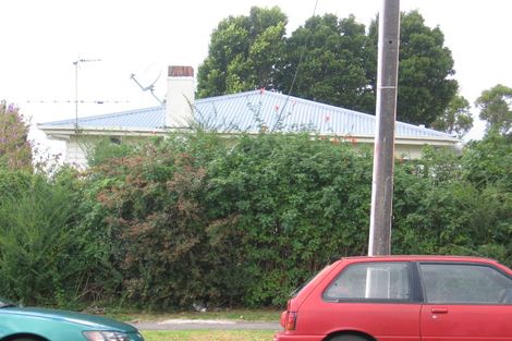 Photo of property in 3/47 Archibald Road, Kelston, Auckland, 0602