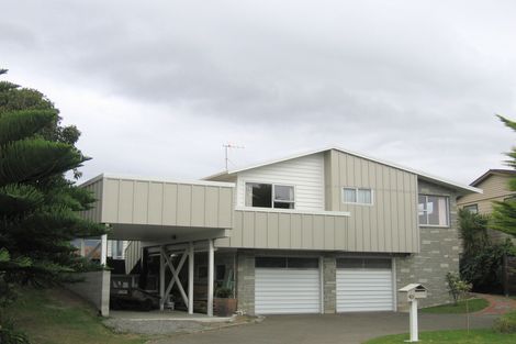 Photo of property in 43 Teoti Street, Paraparaumu Beach, Paraparaumu, 5032
