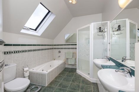 Photo of property in 5a Willow Grove, Raumati Beach, Paraparaumu, 5032