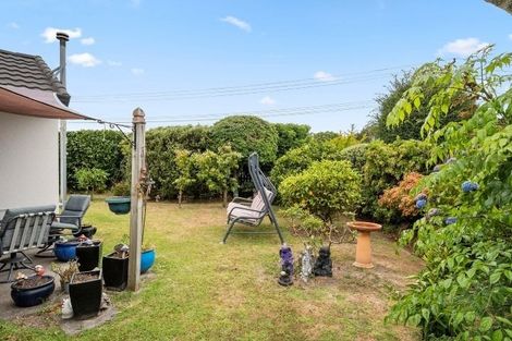 Photo of property in 16 Pampas Grove, Welcome Bay, Tauranga, 3112