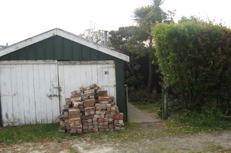 Photo of property in 16 Penfold Square, Leithfield, 7481