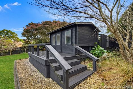 Photo of property in 14 Jenny Lane, Waiuku, 2123