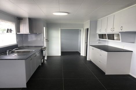 Photo of property in 55 Sikkim Crescent, Clover Park, Auckland, 2019