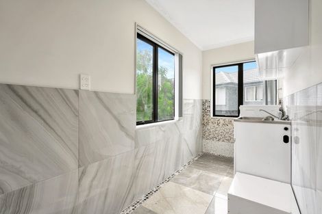 Photo of property in 21e Fort Richard Road, Otahuhu, Auckland, 1062