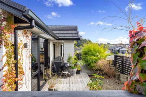 Photo of property in 2 Rochfort Crescent, Pyes Pa, Tauranga, 3112