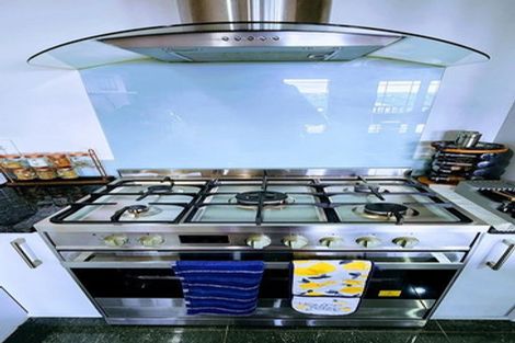 Photo of property in 147a Hobsonville Road, West Harbour, Auckland, 0618