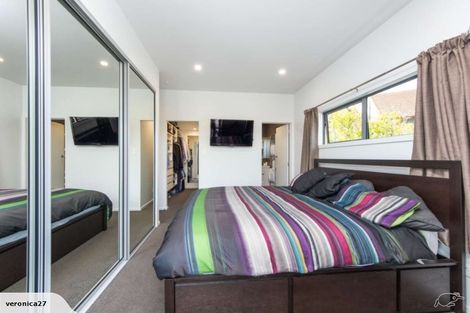 Photo of property in 14 Woodhouse Place, West Harbour, Auckland, 0618