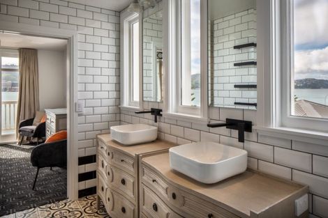 Photo of property in 322 Oriental Parade, Oriental Bay, Wellington, 6011