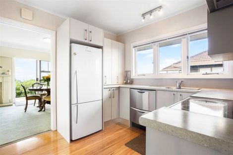 Photo of property in 1/53 Uxbridge Road, Mellons Bay, Auckland, 2014